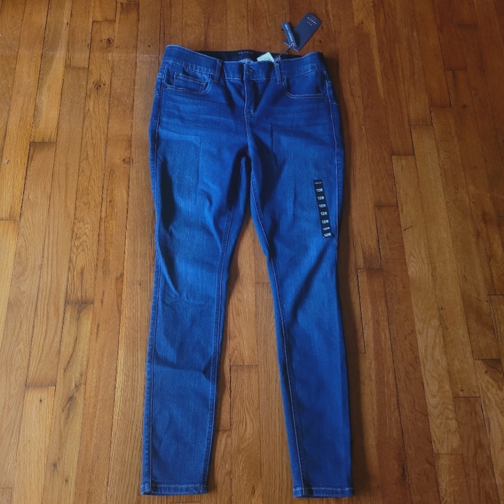 NWT Torrid Bombshell Skinny Jean Medium Blue